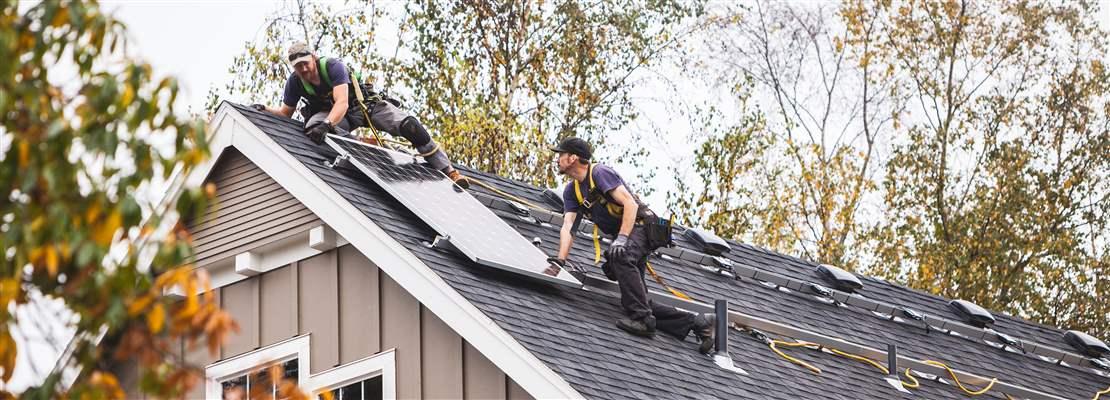 Local Contractors installing Energy Efficient Solar Panels